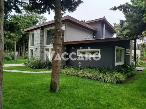 Venta de Casa 4 Ambientes, Mar de las Pampas.