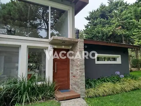 Casa 4 ambientes con 3 baños