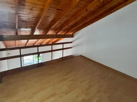 Duplex de dos ambientes con cochera en venta Apto Credito