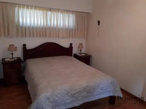 CASA EN VENTA :: 6 AMBIENTES :: ITUZAINGO :: 389m2