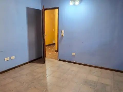 Casa 5 ambientes con 4 baños