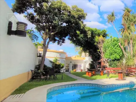 HERMOSA Casa en  VILLA BALLESTER