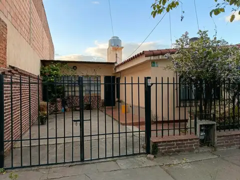 CASA EN VENTA BARRIO SANTA LUCIA
