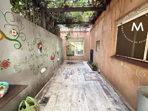 Casa 5 ambientes con 2 baños