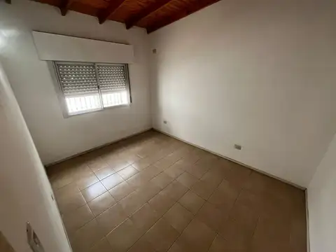Depto Tipo Casa en Alquiler al Este