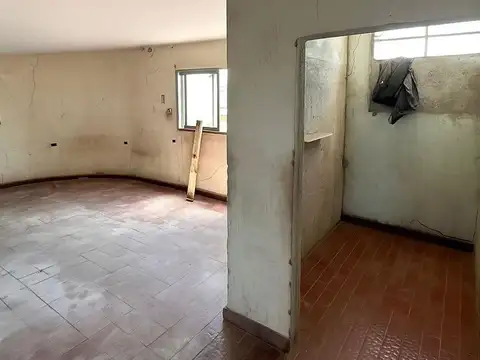 SE VENDE ESQUINA GINO GALEOTTI 500M2 CUBIERTOS