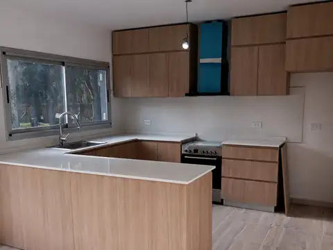 Casa en Venta en La Arbolada, USD 230.000