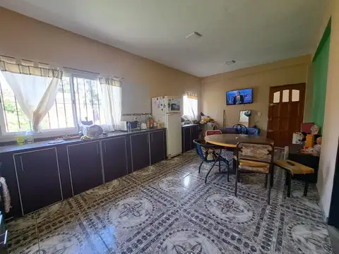 Casa 5 ambientes con 1 baño