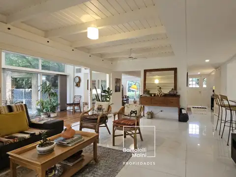 VENTA | CASA 4 DORMITORIOS | FISHERTON