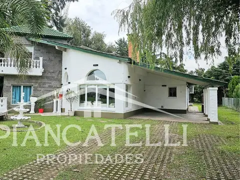 VENTA/ ALQUILER DE CASA CON 6 AMBIENTES EN BOCA RATON