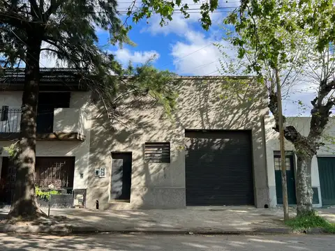*PROPIEDAD IDEAL CONSTRUCTOR  *LOTE DE 8,66 X 30 CON GALPON