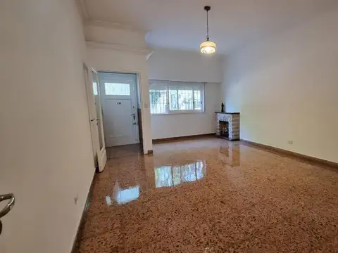 L Burela 1800, Piso PB