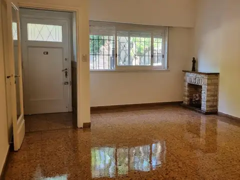 Depto Tipo Casa en Alquiler de 3 ambientes
