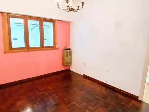 Depto Tipo Casa en Venta 60 años