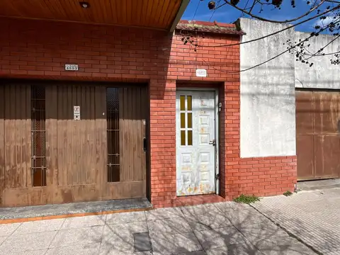 Tipo casa al fondo 3 amb VENTA