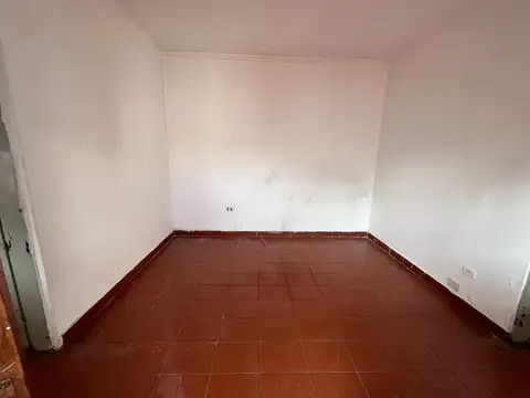 Depto Tipo Casa en Venta 50 años