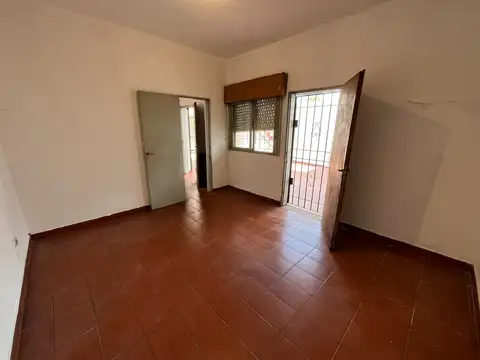 Depto Tipo Casa 3 ambientes con 1 baño