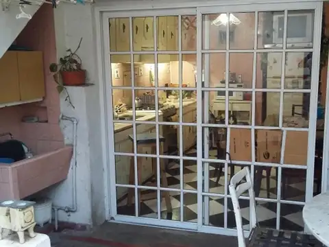 Casa 3 ambientes con 2 baños