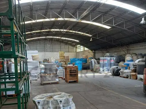Galpón en Venta sobre Av. Presidente Perón