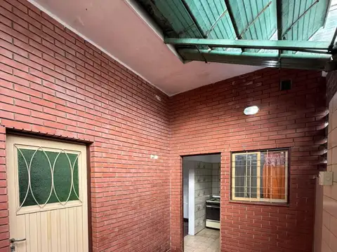 Depto Tipo Casa 2 ambientes con 1 baño