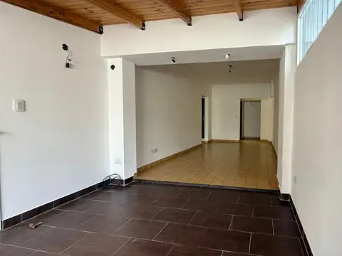 Mariano Moreno 4900, Piso PB