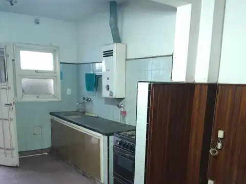 Local más departamento