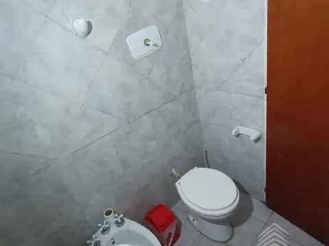 Depto Tipo Casa 4 ambientes con 2 baños