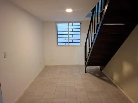 Depto Tipo Casa en Alquiler de 2 ambientes