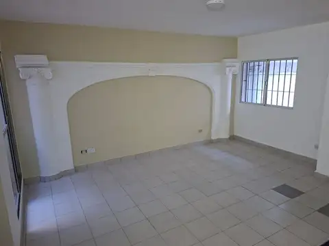 Depto Tipo Casa en Alquiler de 1 dormitorio