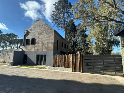 Casa en Venta en Hurlingham, USD 185.000