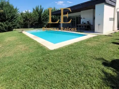 ALQUILER CASA CON PILETA