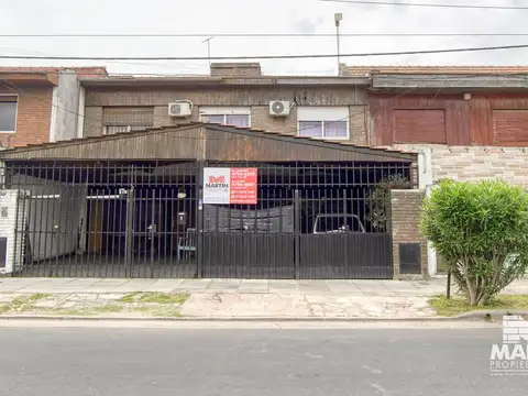 Dúplex en Venta de 4 Ambientes en Villa Adelina con Jardín