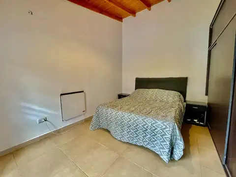 Casa 5 ambientes con 1 baño
