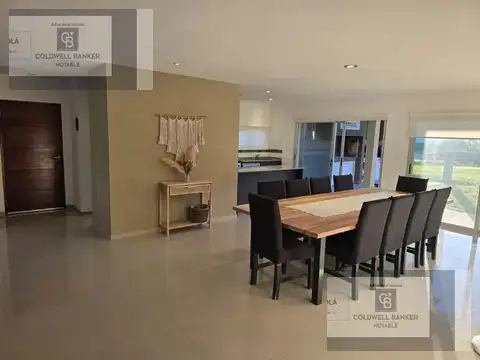 Casa en Alquiler Temporal con 2 cocheras