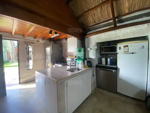Casa 3 ambientes con 2 baños