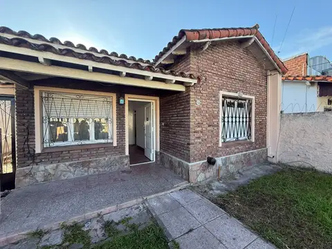 Casa a la venta de 3 Ambientes en Loma Hermosa