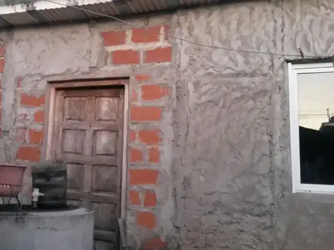 DEPARTAMENTO TIPO CASA INTERNO DE 3 AMB. MAS CONTRUCCION