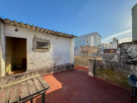 Depto Tipo Casa en Venta 50 años