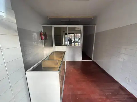Local en Venta en Olivos, USD 80.000