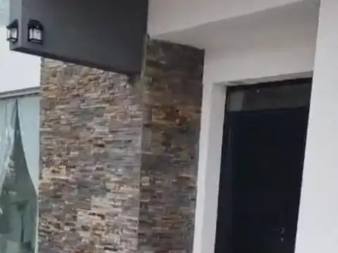 Casa 5 ambientes con 3 baños