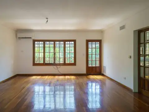 Casa en Alquiler al Oeste