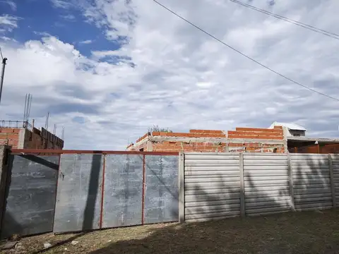 VENTA casa en construccion