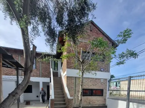 CASA DE TRES DORMITORIOS EN 2 PLANTAS