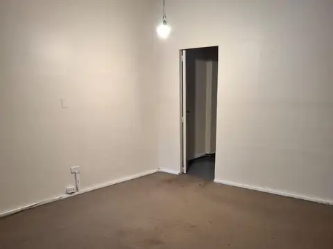 Oficina en Alquiler 50 años