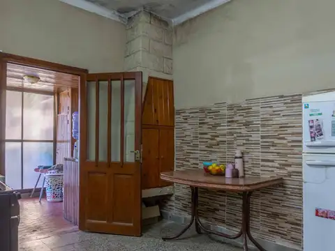 Casa 4 ambientes con 1 baño