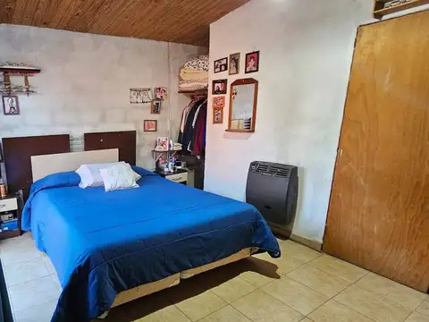 VENTA CASA 3 AMB 2 PLANTAS MORENO SUR RETASADA