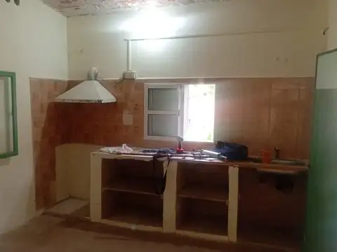Casa 2 ambientes con 1 baño