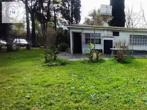 Las Rosas  al 600