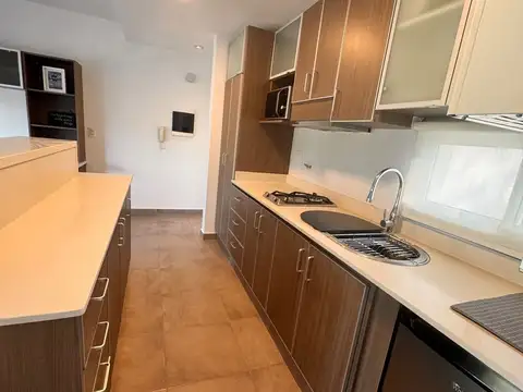Departamento en Alquiler con 1 cocheras