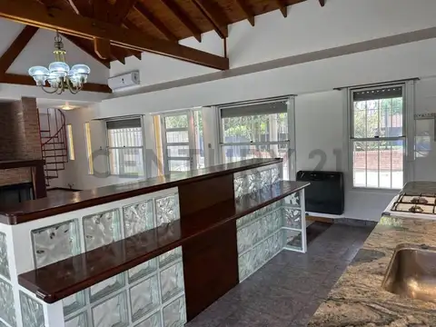 Casa en Alquiler en City Bell, USD 1.800